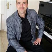 Clases de piano para niños y adultos